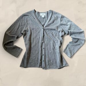 Vintage Jennifer Moore Classic Cardigan Sweater small Floral Embroidered Gray